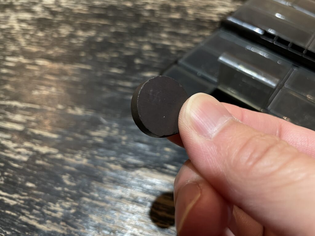 100均のマグネット（磁石）